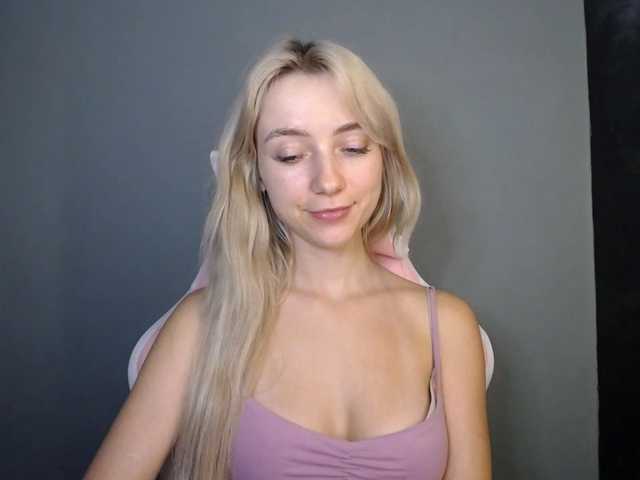LuciaGlow live cam on BongaCams