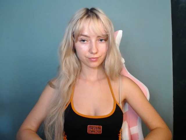 LuciaGlow live cam on BongaCams
