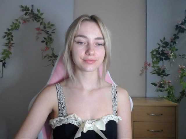LuciaGlow live cam on BongaCams