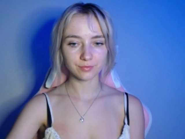 LuciaGlow live cam on BongaCams