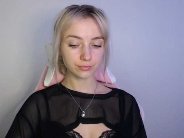LuciaGlow live cam on BongaCams