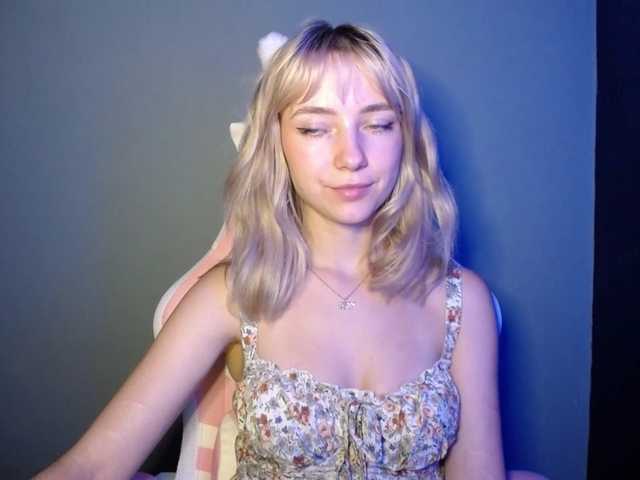 LuciaGlow live cam on BongaCams