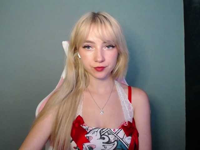 LuciaGlow live cam on BongaCams