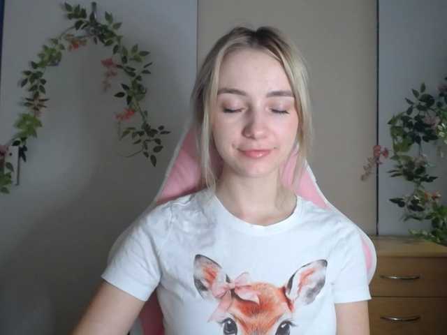 LuciaGlow live cam on BongaCams