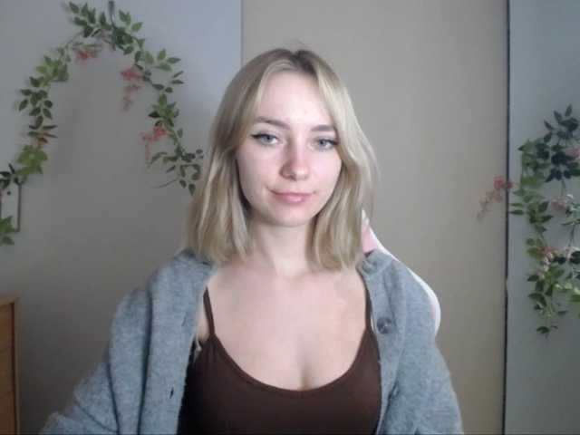 LuciaGlow live cam on BongaCams