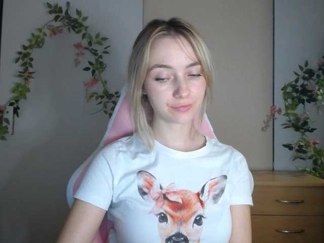 LuciaGlow live cam on BongaCams