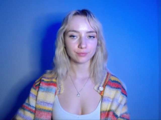 LuciaGlow live cam on BongaCams