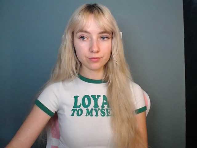 LuciaGlow live cam on BongaCams