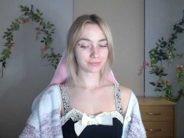 LuciaGlow live cam on BongaCams