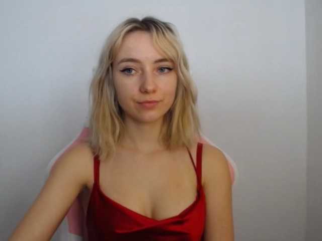 LuciaGlow live webcam show
