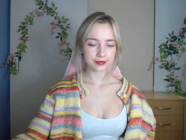 LuciaGlow live cam on BongaCams