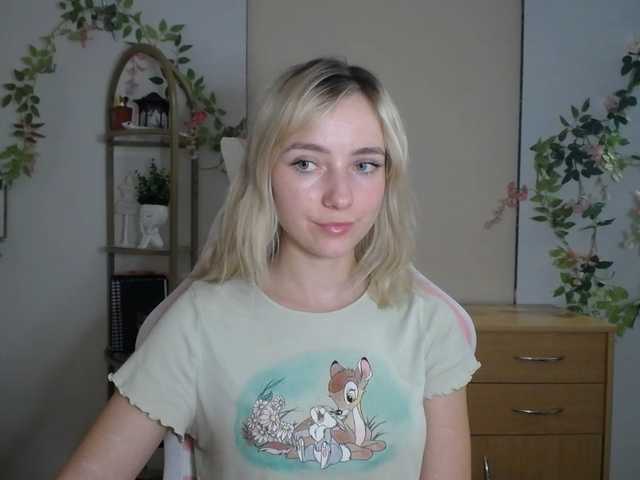 LuciaGlow live cam on BongaCams