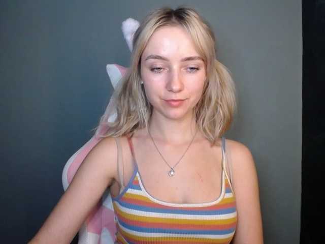 LuciaGlow live cam on BongaCams