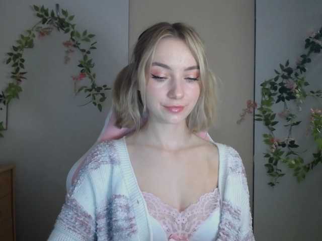 LuciaGlow live cam on BongaCams
