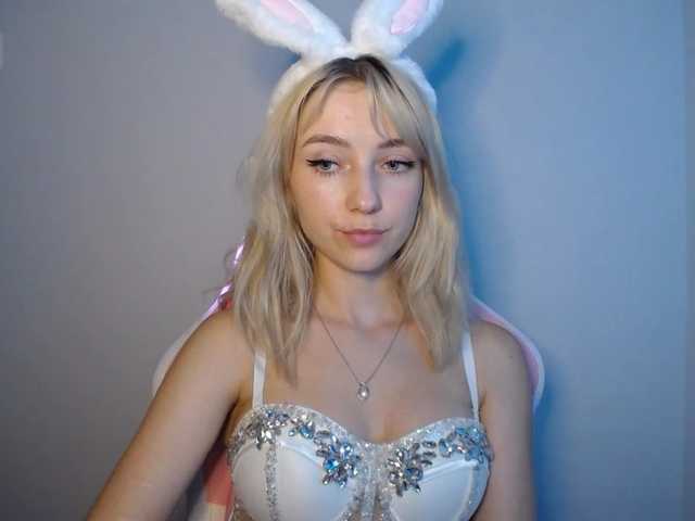 LuciaGlow live cam on BongaCams