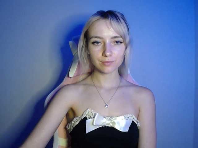 LuciaGlow live cam on BongaCams