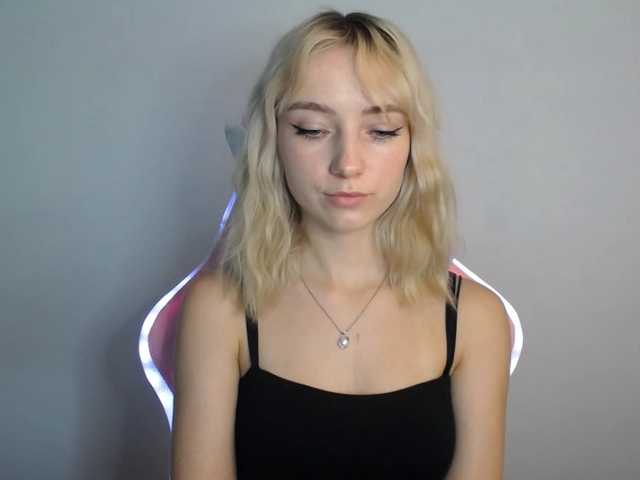 LuciaGlow live cam on BongaCams