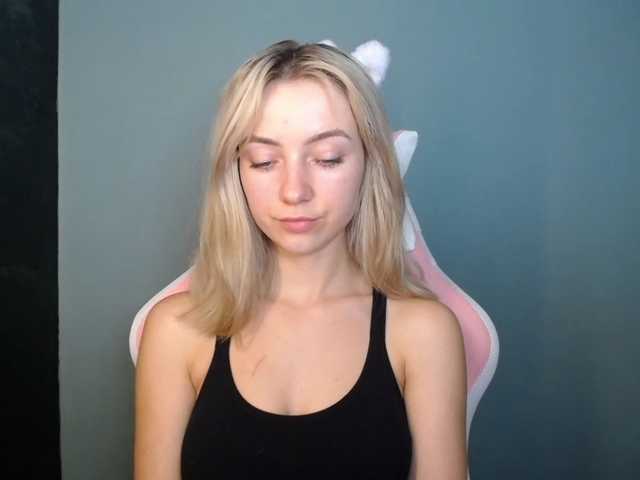 LuciaGlow live cam on BongaCams