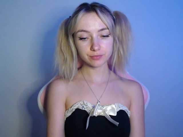 LuciaGlow live cam on BongaCams