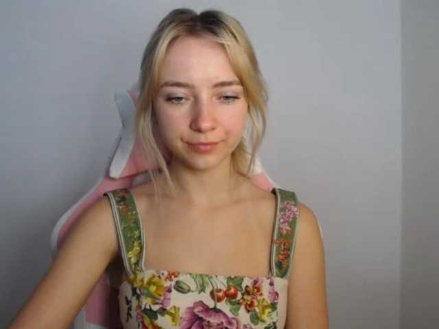 LuciaGlow live cam on BongaCams