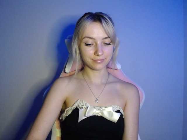 LuciaGlow live cam on BongaCams