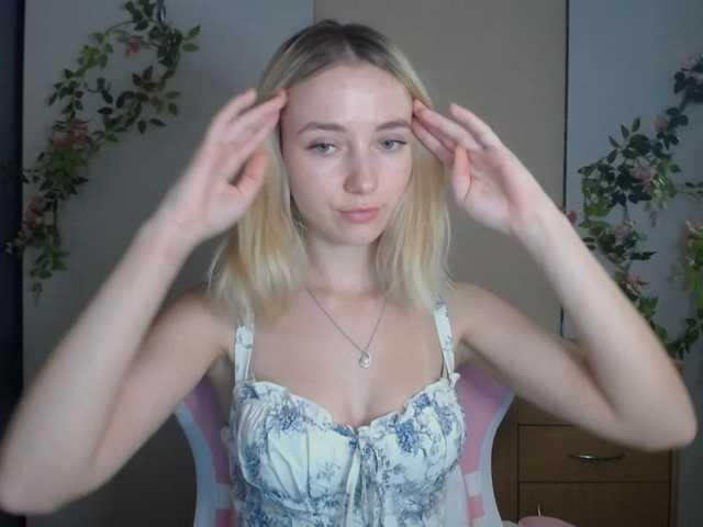 LuciaGlow live cam on BongaCams