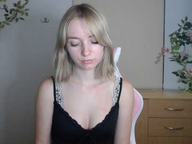 LuciaGlow live cam on BongaCams