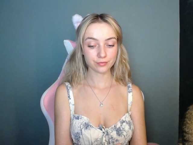LuciaGlow live cam on BongaCams