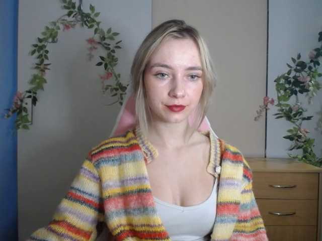 LuciaGlow live cam on BongaCams