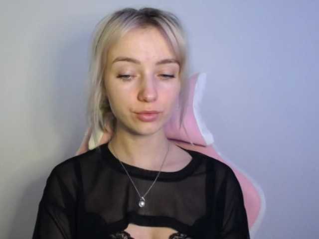 LuciaGlow live cam on BongaCams