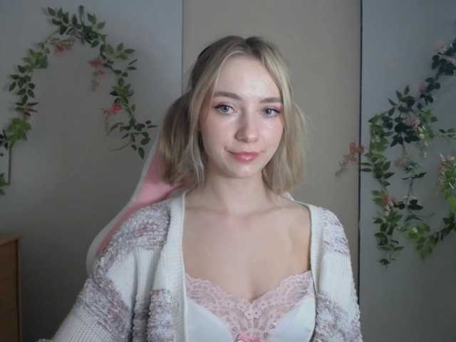 LuciaGlow live cam on BongaCams