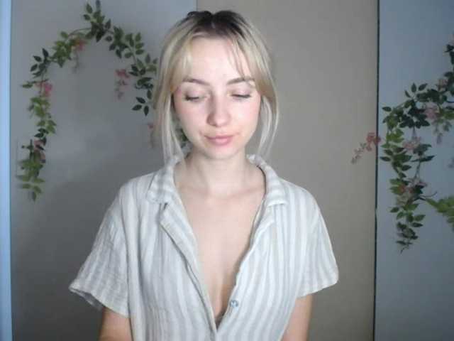 LuciaGlow live cam on BongaCams