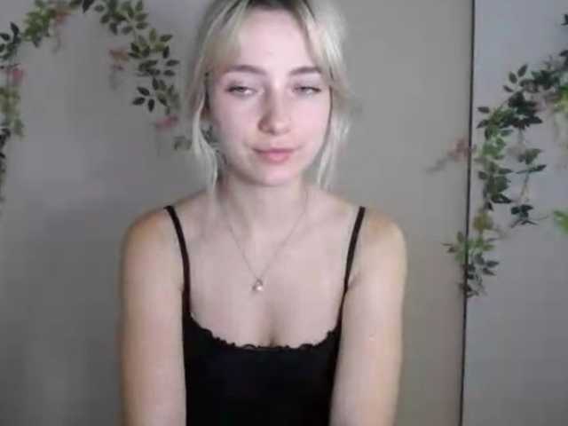 LuciaGlow live cam on BongaCams
