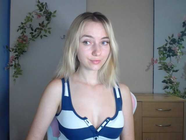 LuciaGlow live cam on BongaCams
