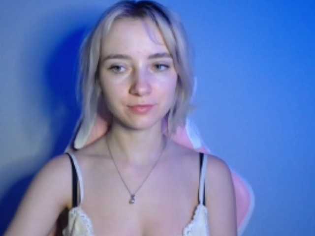 LuciaGlow live cam on BongaCams
