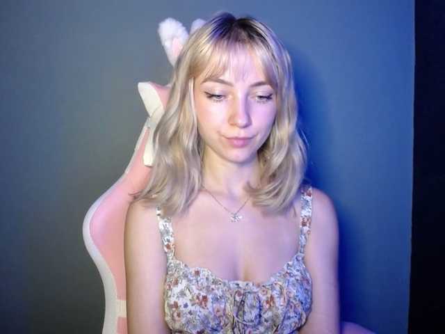LuciaGlow live cam on BongaCams
