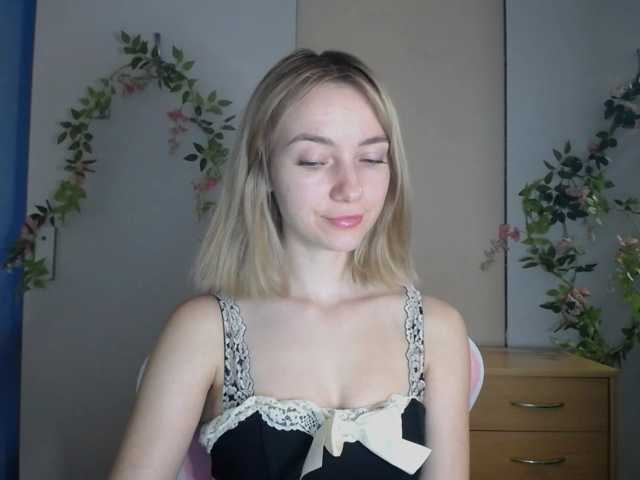 LuciaGlow live cam on BongaCams