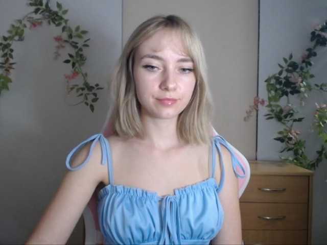 LuciaGlow live cam on BongaCams