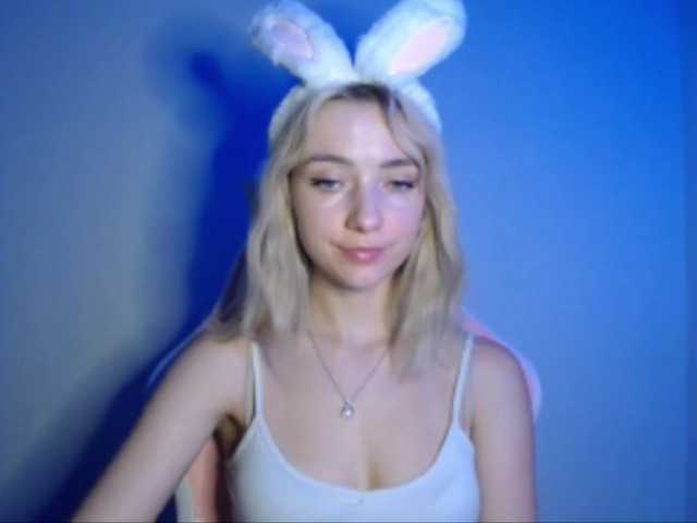LuciaGlow live cam on BongaCams