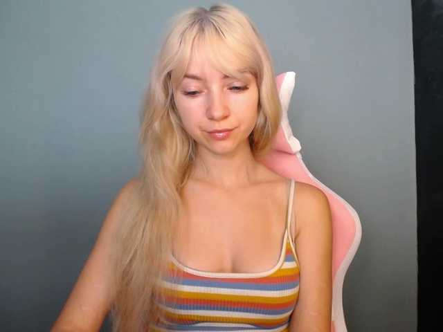 LuciaGlow live cam on BongaCams