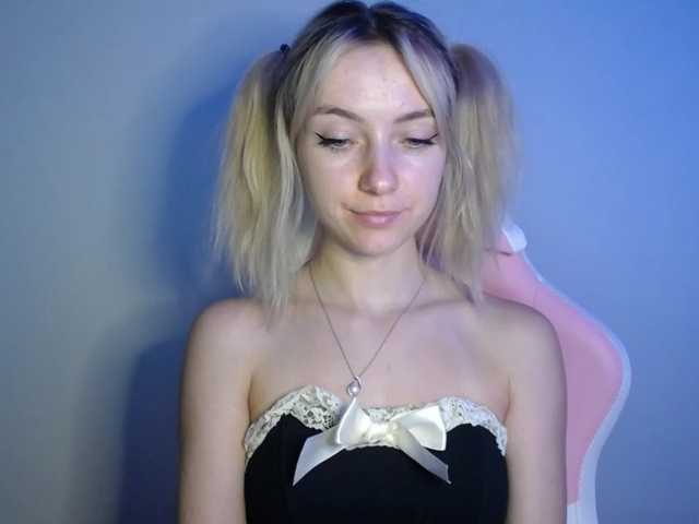 LuciaGlow live cam on BongaCams