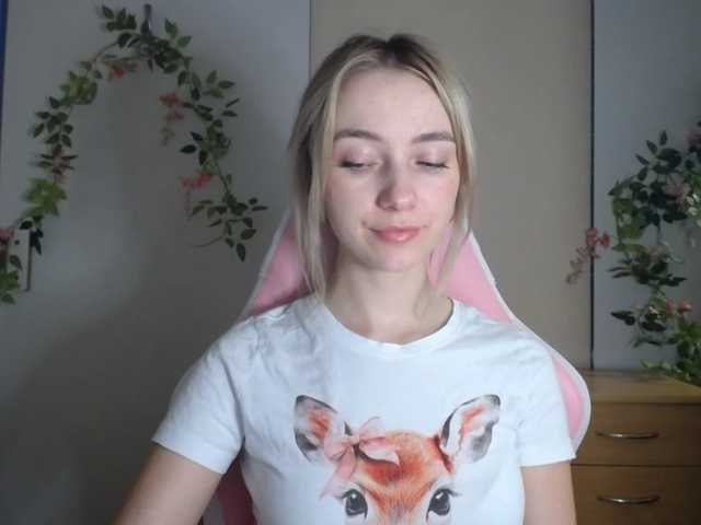 LuciaGlow live cam on BongaCams