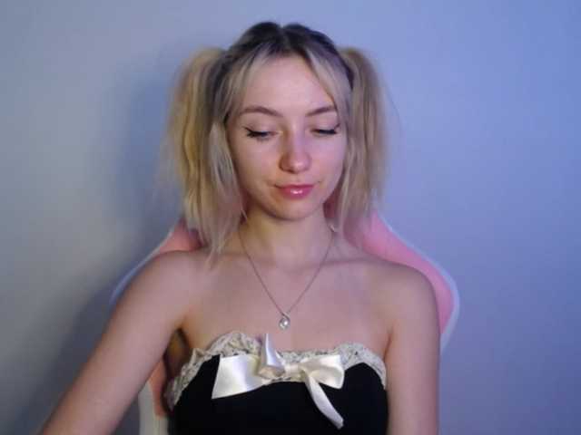 LuciaGlow live cam on BongaCams