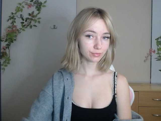 LuciaGlow live cam on BongaCams