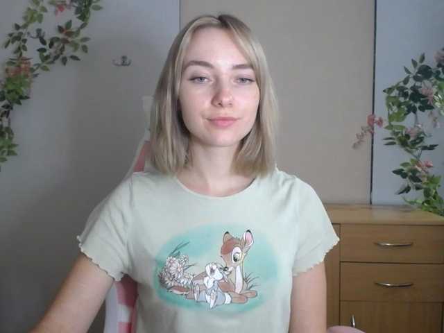 LuciaGlow live cam on BongaCams