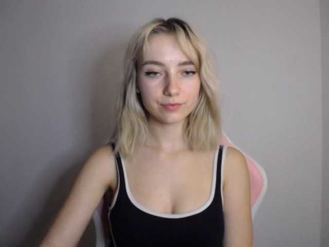 LuciaGlow live cam on BongaCams