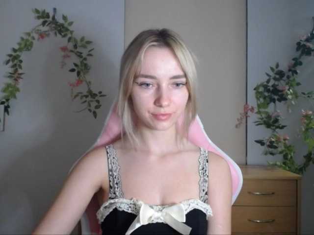 LuciaGlow live cam on BongaCams