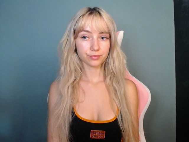 LuciaGlow live cam on BongaCams