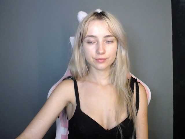 LuciaGlow live cam on BongaCams