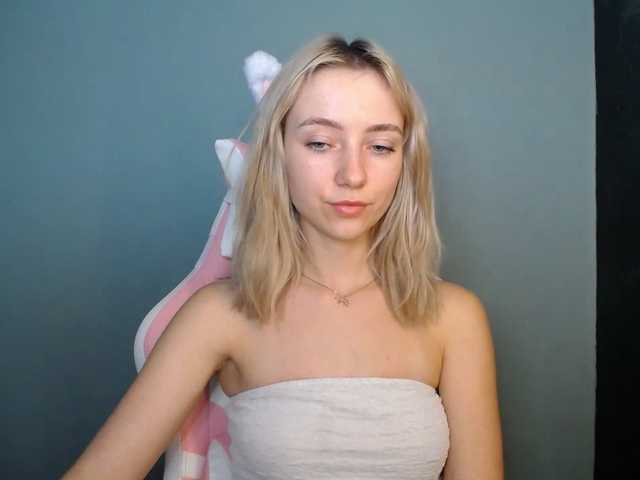 LuciaGlow live cam on BongaCams